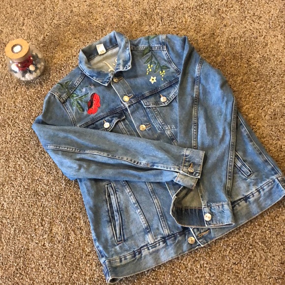 Jeans jacket - Picture 2 of 7